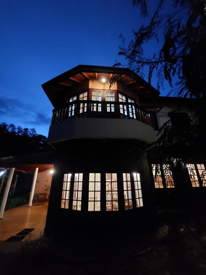 Mystique Hideout Otel Kandy Dış mekan fotoğraf